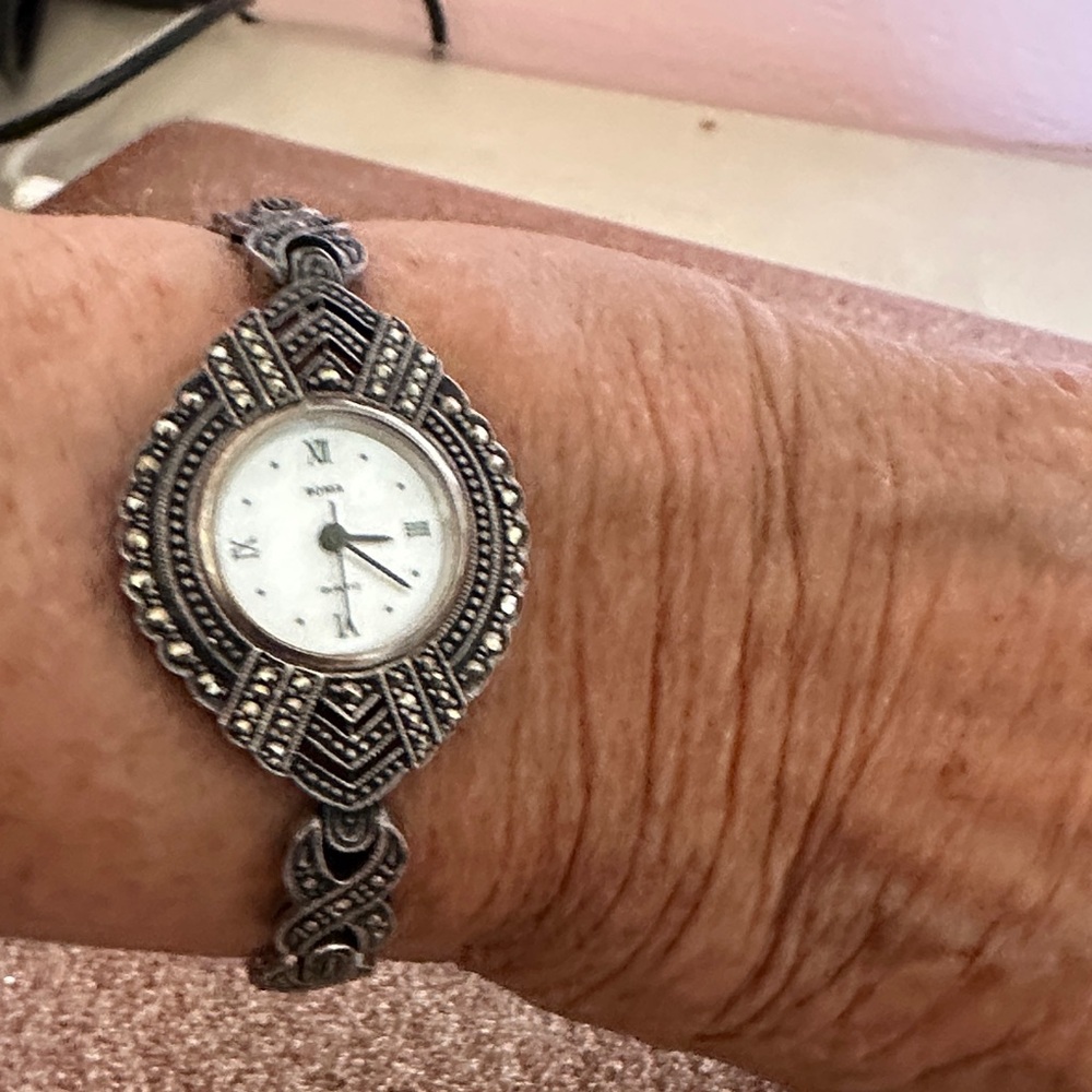 Elegant Silver Women's Watch